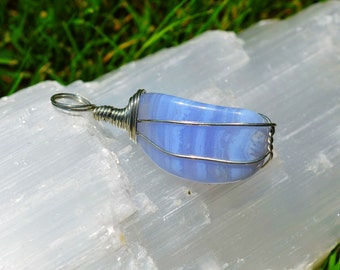 Blue Lace Agate Pendant, Wire Wrapped Blue Lace Agate,  Chakra Healing Blue Lace Agate Pendant