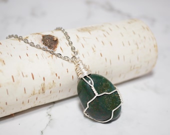 Bloodstone Necklace, Wire Wrapped Bloodstone Necklace,  Reiki Healing Bloodstone Necklace, Heart Chakra Healing Necklace