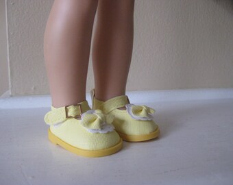 Wellie Wishers Doll Clothes Shoes Yellow