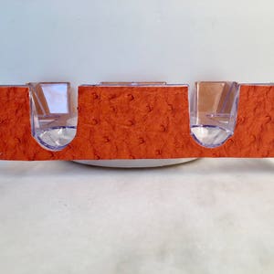 Bandeja Canastra Pele de Crocodilo Laranja com Tachas
