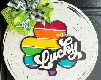 St Patrick's Day Door Hanger - Vintage shamrock Lucky door Decoración - st pats wreath - st patty pintado a mano percha de puerta personalizada