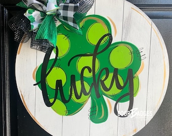 St Patrick's Day Door Hanger - Puerta de trébol de la suerte de la granja Decoración - st pats wreath - st patty pintado a mano percha de puerta personalizada
