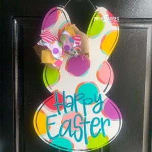 Osterhase Türschild, Polka Dots, Frühlingshase Türschild, handbemalter Türschild aus Holz