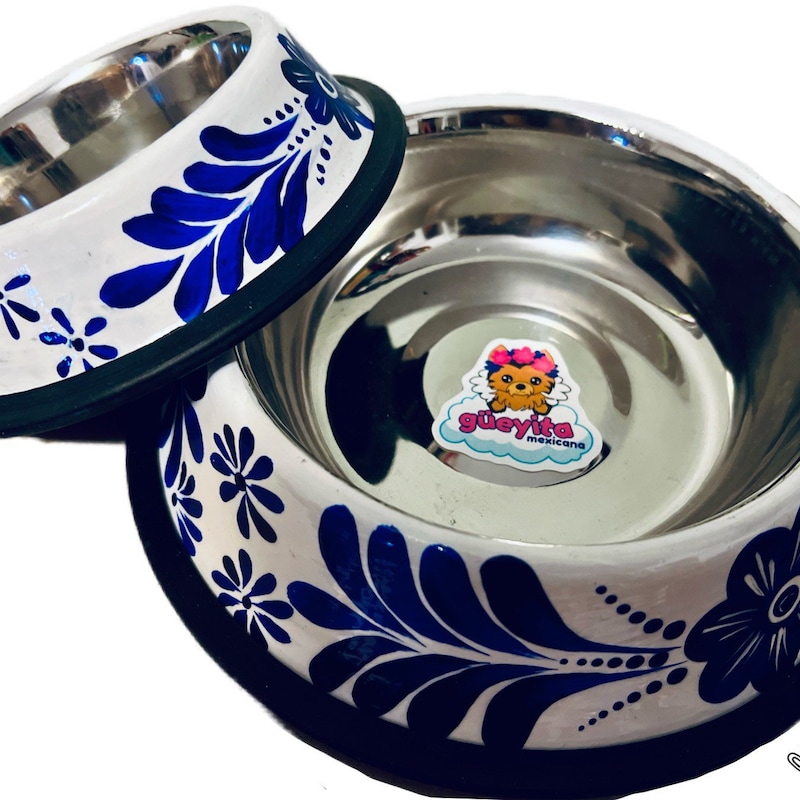 Artisanal dog bowl