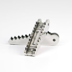 Stainless Toothy Foot Peg 5/8 in. Peg Mount