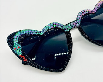 Gafas de sol con forma de corazón de serpiente y diamantes de imitación: gafas deslumbrantes para fiestas y festivales en la víspera de Año Nuevo de 2026