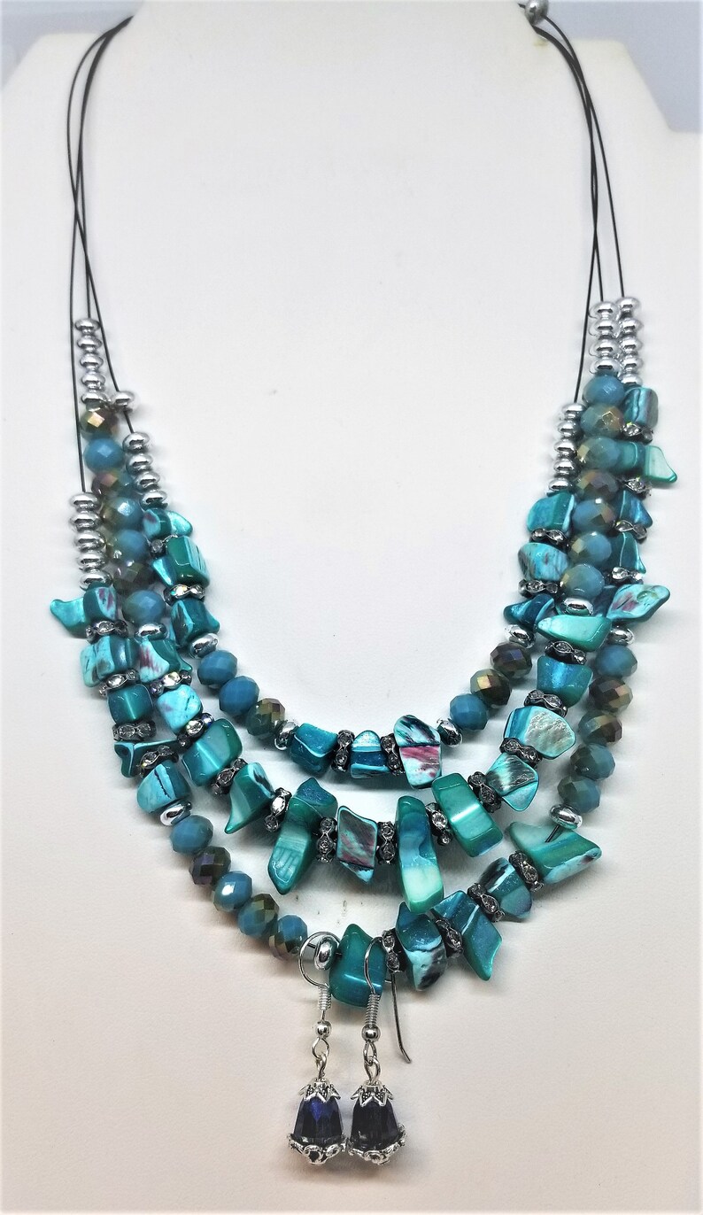 Lampwork Beaded Crystal Wire Necklace /& Earrings All Hand Strung Lobster Claw Clasp Quartz Natural Stone Shades Of Blue
