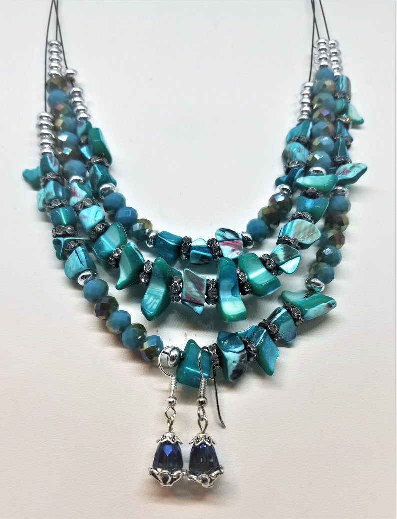Lampwork Beaded Crystal Wire Necklace /& Earrings All Hand Strung Lobster Claw Clasp Quartz Natural Stone Shades Of Blue