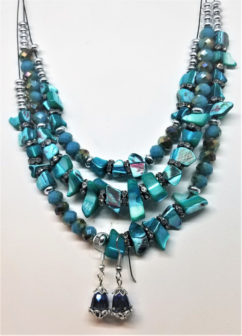Lampwork Beaded Crystal Wire Necklace /& Earrings All Hand Strung Lobster Claw Clasp Quartz Natural Stone Shades Of Blue