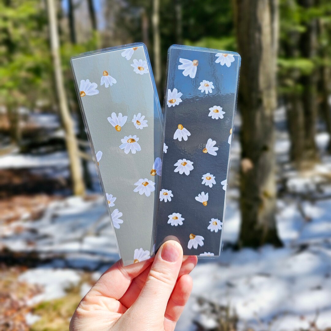 Rustic Daisy Floral Bookmark Set of Two, White Rustic Daisy Flowers ...