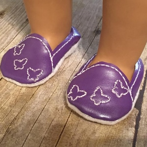 Digital nedladdning av maskinbroderidesign med Flutterfly-skor för 18-tums dockor för 5x7-bågen