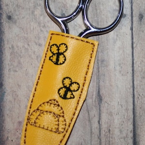 Digitaler Download Mini Bees Scissor Sleeve Stickmaschinendesign für den 4x4 Stickrahmen