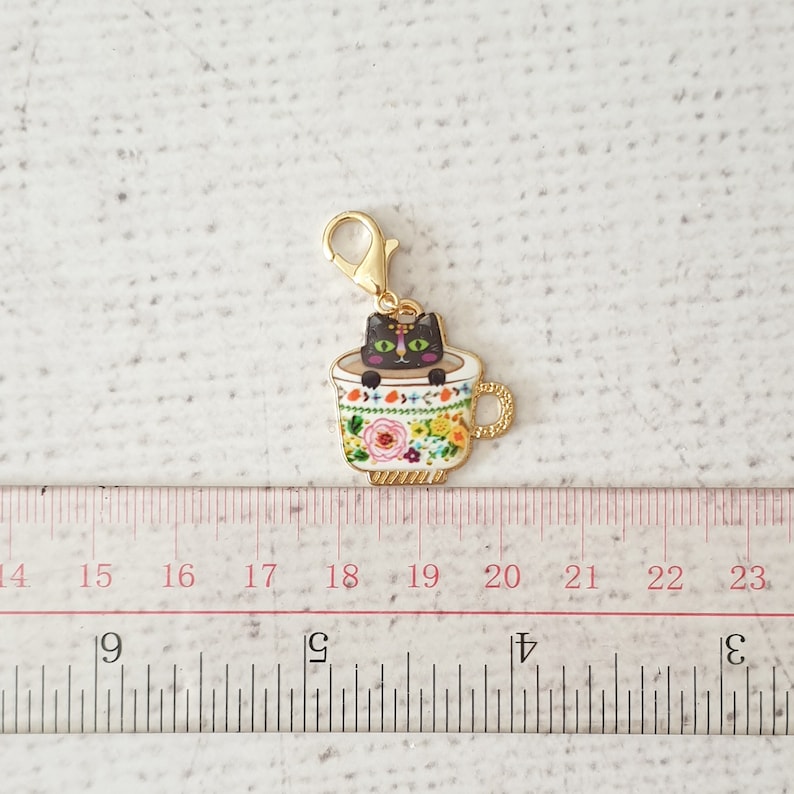 Teacup Cat Zipper Charm, Teacup Charm, Cat Clip, Stitch Marker, Notebook Charm, Diary Charm, Purse Accessories, Purse Charm, UK Shop zdjęcie 10