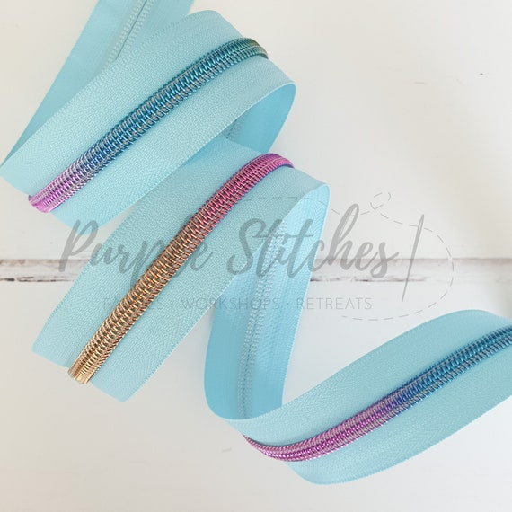Aqua Blue Zipper Tape con dientes de bobina de arco iris - # 5 Zip, tamaño  5 cremallera por metro, tienda del Reino Unido