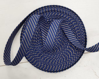 Cinta al bies de 1/2" con doble pliegue - Azul real con raya dorada metalizada 100% algodón - Se vende por metro (Reino Unido)