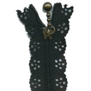 Lace edge zipper 35cm length - Black