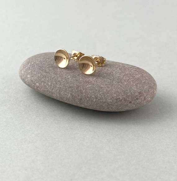 9ct dome studs 9ct dome studs