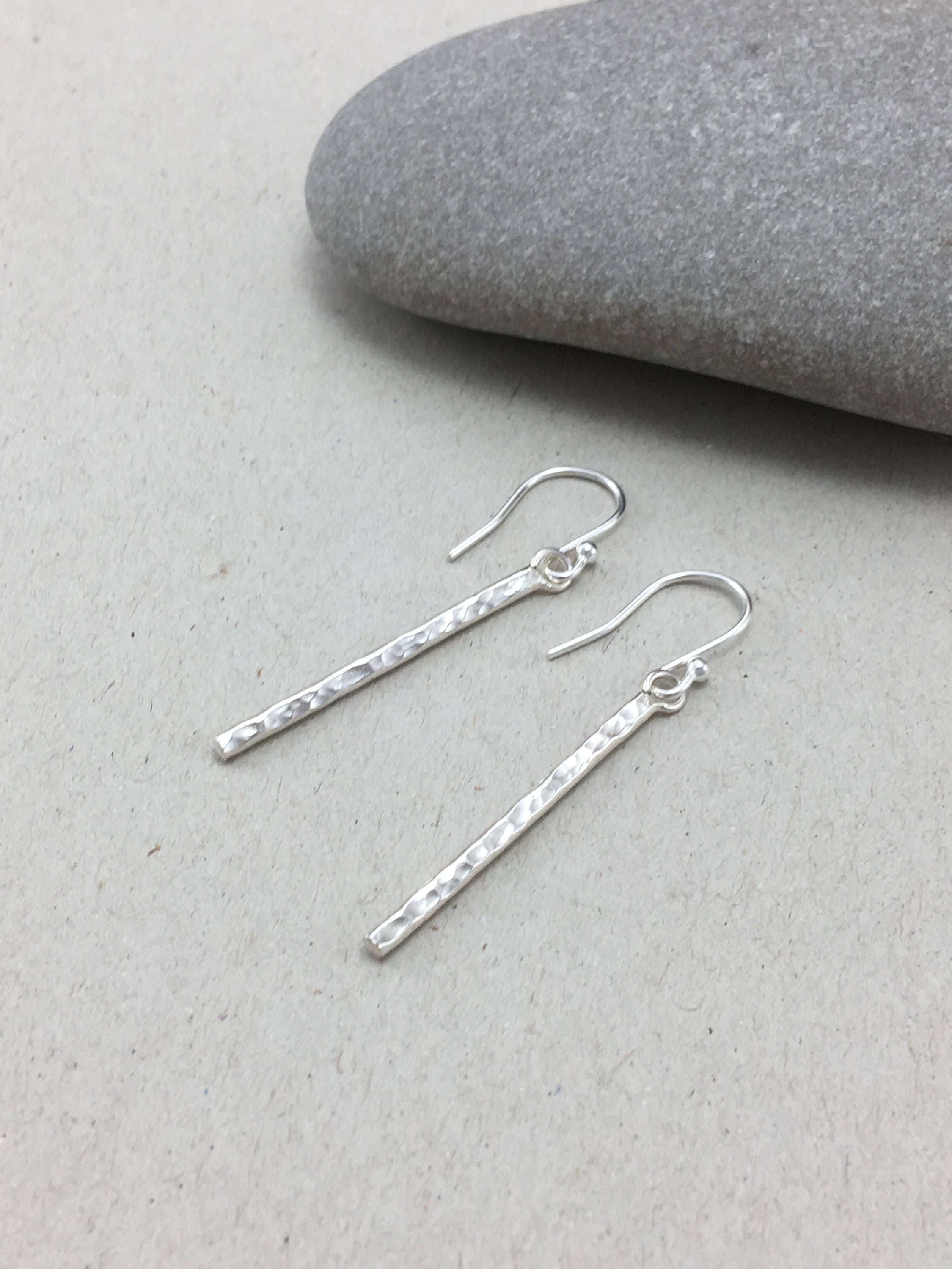 【STONEHENgE】Silver Material Stick Bar Drop Earrings SC1148 il_fullxfull.1266457055_l67c.jpg