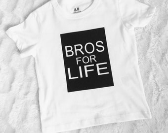 兄弟は一生の友Tシャツ - お揃いの兄弟Tシャツ - 兄と弟のTシャツ - 兄弟の服装 - 兄弟用Tシャツ - 兄弟Tシャツ