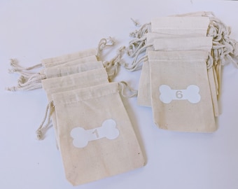 White Dog Bone Holiday Bag Set, Hygge Advent calendar for Dog, Pet Advent Calendar, Christmas gift for Dogs, refillable dog biscuit calendar