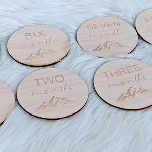 Baby Woodland Milestone Cards, Forrest Theme Baby Shower Gift, Pregnancy, Boy Monthly Milestone Wooden disc, Newborn Photo Prop, Mountains