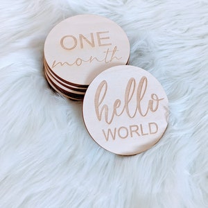 Marqueurs d'étapes mensuelles pour bébé, disques en bois pour la photographie, cartes d'étapes bébé gravées, cadeau nouveau-né, cadeaux de baby shower