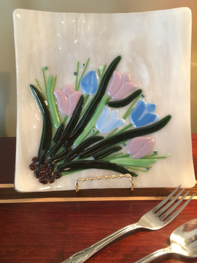 Decorative Plate For Display Tulips In Mauve And Light Blue Etsy