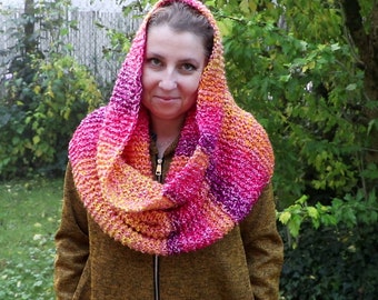 Snood capuche couvre épaules bouclé