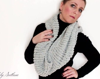 Snood ou écharpe tour de cou gris en polyester