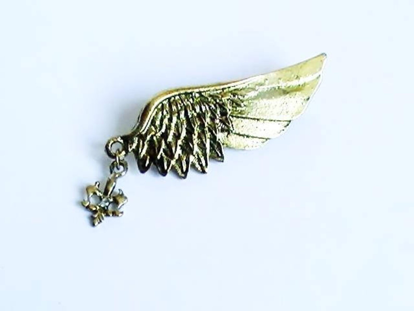 Broche épingle Agatha Dorée Avec Strass - Épingle à Kilt Ou Décoration Vestimentaire, Neuve Sans Emballage