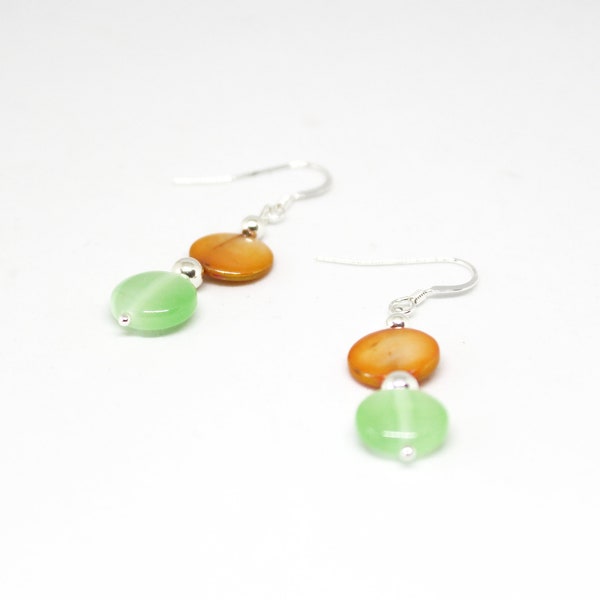 Boucles d'oreilles en argent 925 avec palet vert et pastille orange