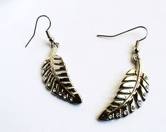 Silver leaf earrings with rhinestones