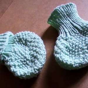 Tutoriel des chaussons bébé tricotés en point de blé image 5