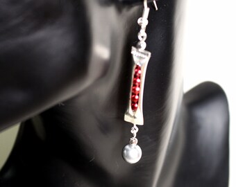 Boucles d'oreilles petits pois rouge et argenté