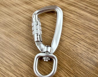 Hardware Upgrade | Upgrade Your Gear | Twist Lock Swivel Carabiner