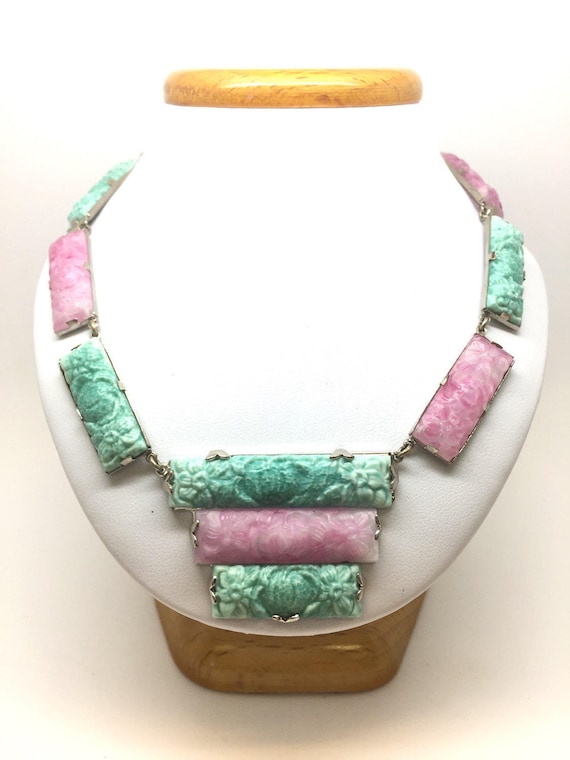 Vintage Art Deco Necklace with pink and green carv