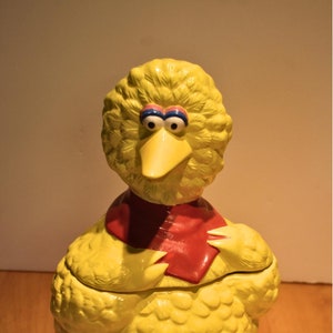 Vintage Sesame Big Bird Nest Muppets Ceramic 1970s Cookie Jar is a delightful find for any collector or fan of the beloved children&#39;s show