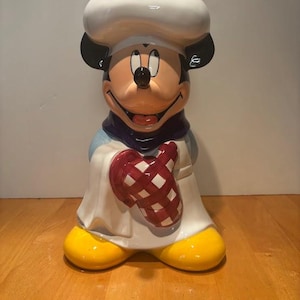 1999 Vintage Disney Chef Cookie Jar: Metro Mickey Chef by Treasure Craft
