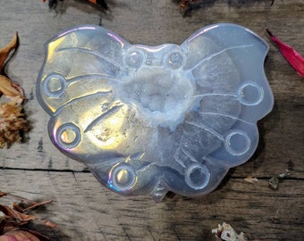 Angel aura butterfly with druzy geode// Aura quartz butterfly