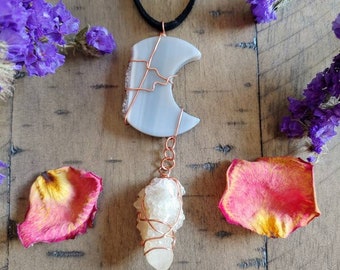 Agate amethyst moon necklace// Spirit quartz necklace// Crystal necklace// boho// moon jewelry// amethyst jewelry// hippie style// wire wrap