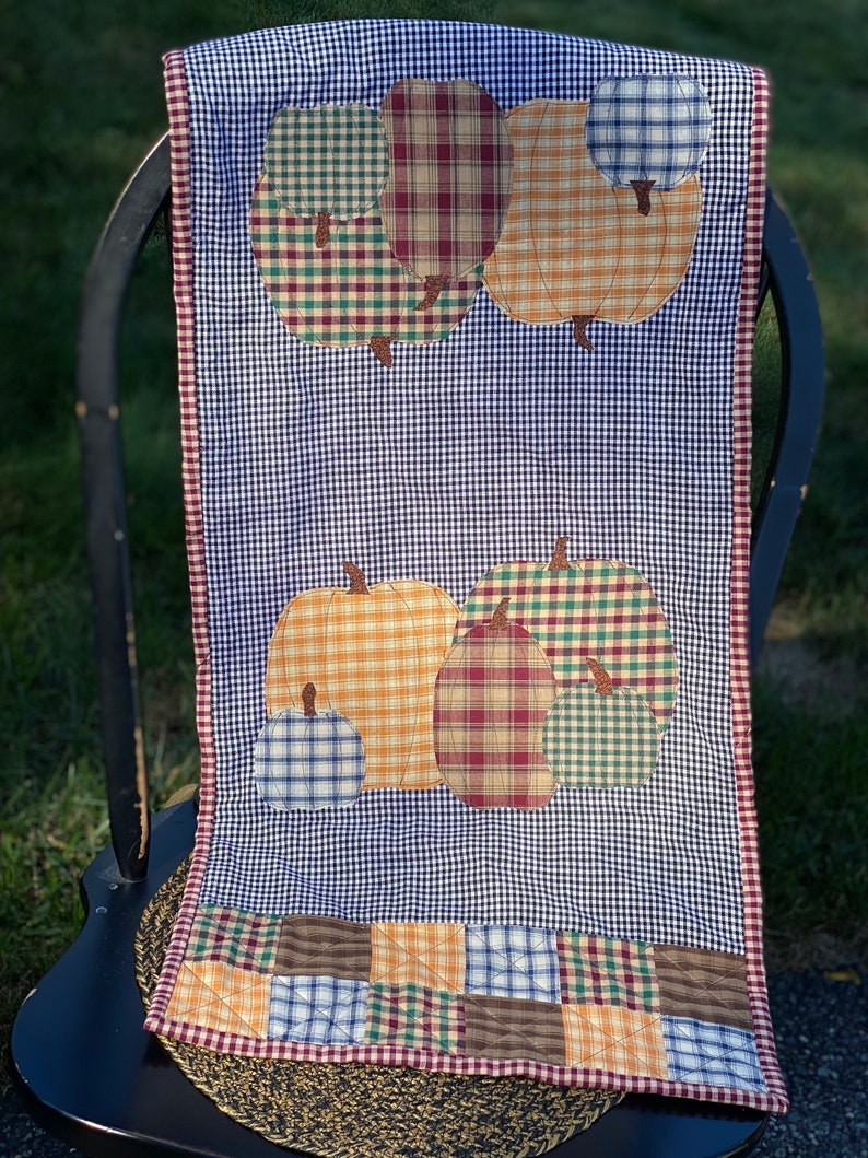 Cindy's Wicked Stitch Homespun Harvest Table Runner