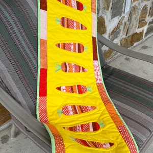 Table Runner - Nine Spring Carrots Quilted Table Runner - #QR-67