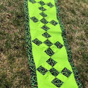 Table Runner - Paisley Shamrocks Quilted Table Runner - #QR-31