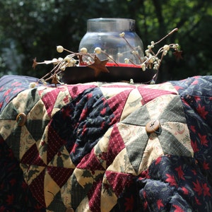 Table Topper - Holiday Pinwheel Table Topper - #MQ-006