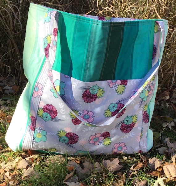 Tote Bag - Posies and Mums Quilted MegaBag - #MB-08