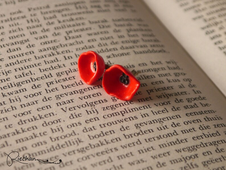 Red poppy earrings studs red flower earrings poppy jewelry red image 0
