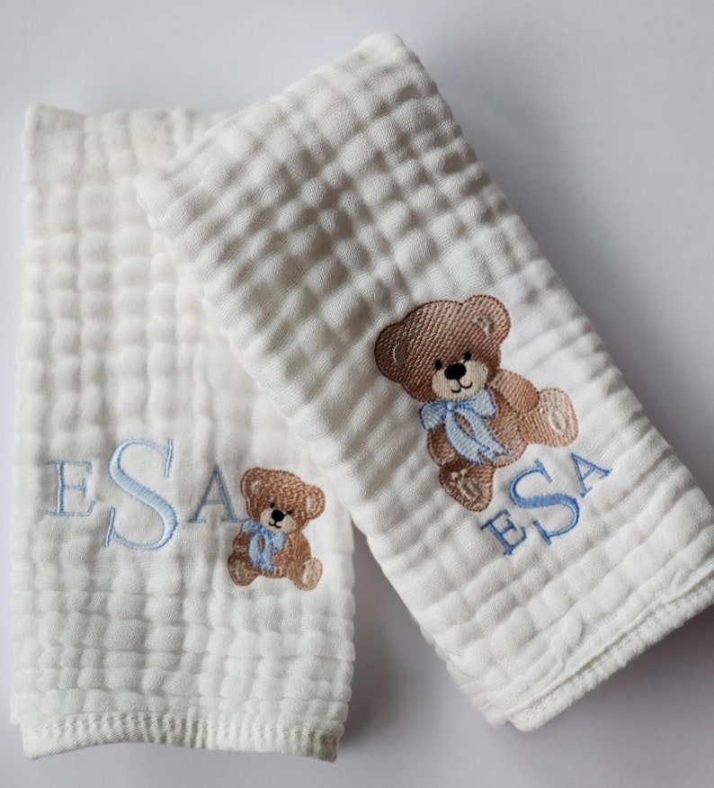 Teddy Bear with Bow Personalized Baby Burp Cloths, 1 or Set of 2, Monogram, Embroidered, Baby Boy/Girl. Bow color can be changed. afbeelding 1