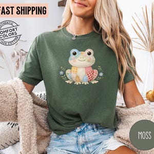 Patchwork Frog Shirt Cottagecore Frog Tee Faux Quilting Aesthetic Frog T-Shirt Cute Frog Gift For Her Shirt Sewing Lover Gift Tee image 5