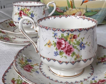 ロイヤルアルバート「プチポイント」3ピースヴィンテージティーセット