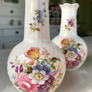Vintage Aynsley ‘Howard Sprays’ Bud Vases, 13cm Tall, 2 Available